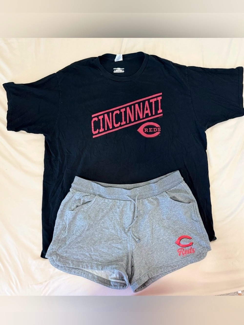 100% Cotton Cincinnati Reds MLB 2 Piece Lounge Set Tee & Shorts L/2XL Game Day